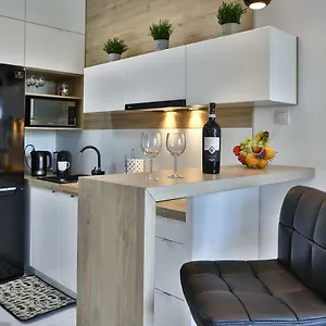  Apartament Sea And